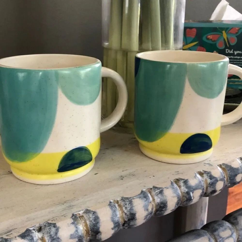Set up 2 Anthropologie, ceramic mugs, blue yellow